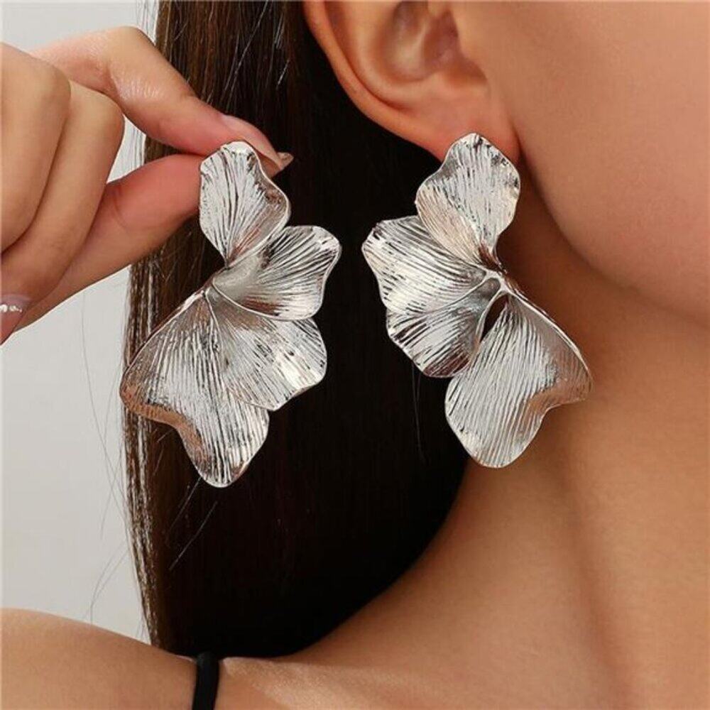 Big Statement Earrings Silvery Chunky Earrings for Women Trendy Large Flower